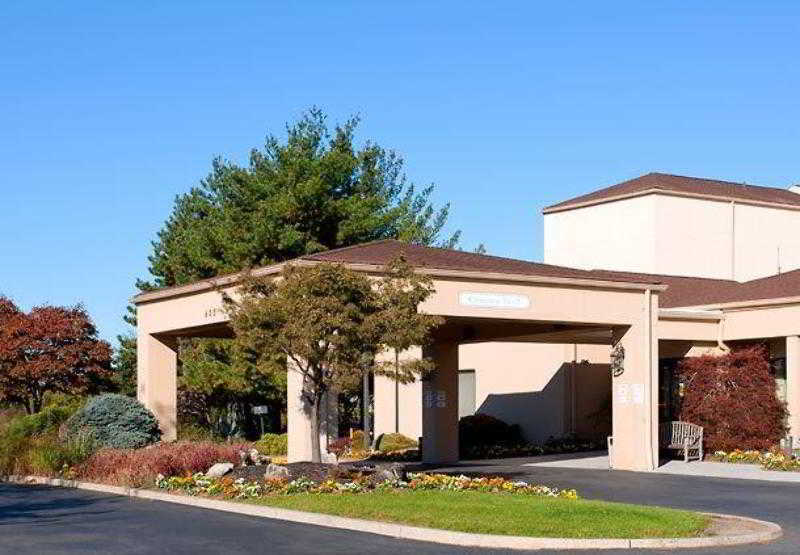 Courtyard Newark Liberty International Airport Hotel Exterior foto